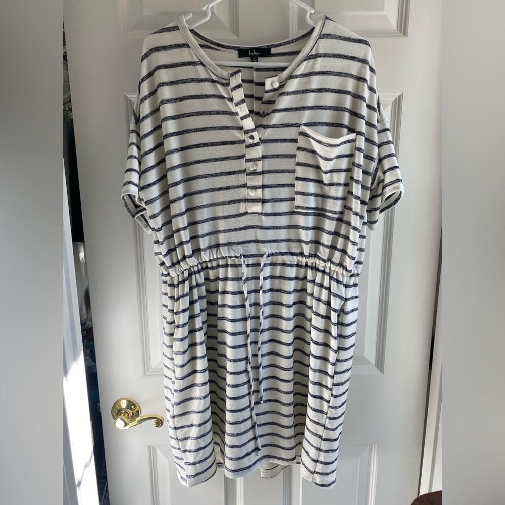 Lulu’s black and white striped synched waist dress Size M